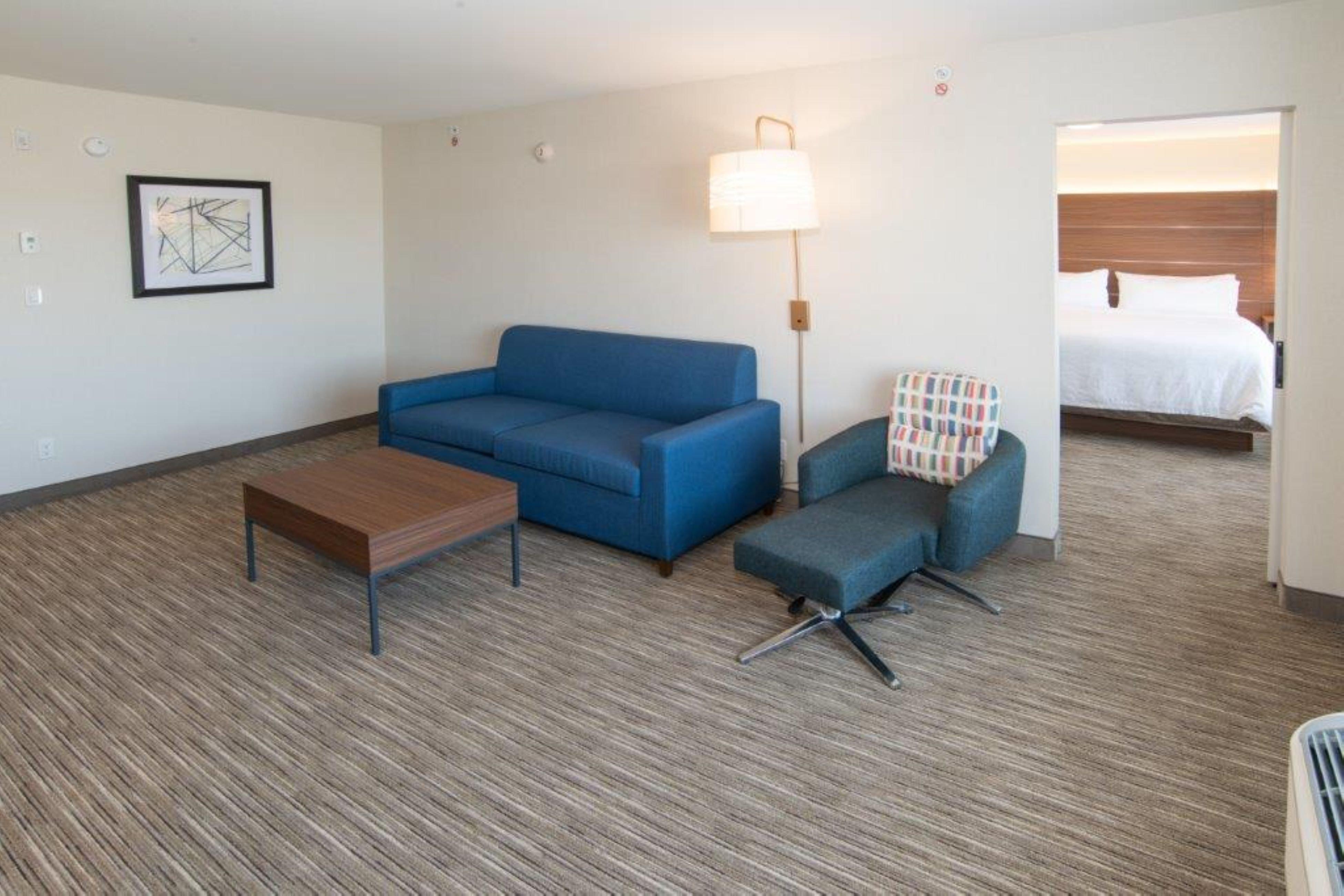 Holiday Inn Express & Suites - North Battleford By Ihg Exterior photo
