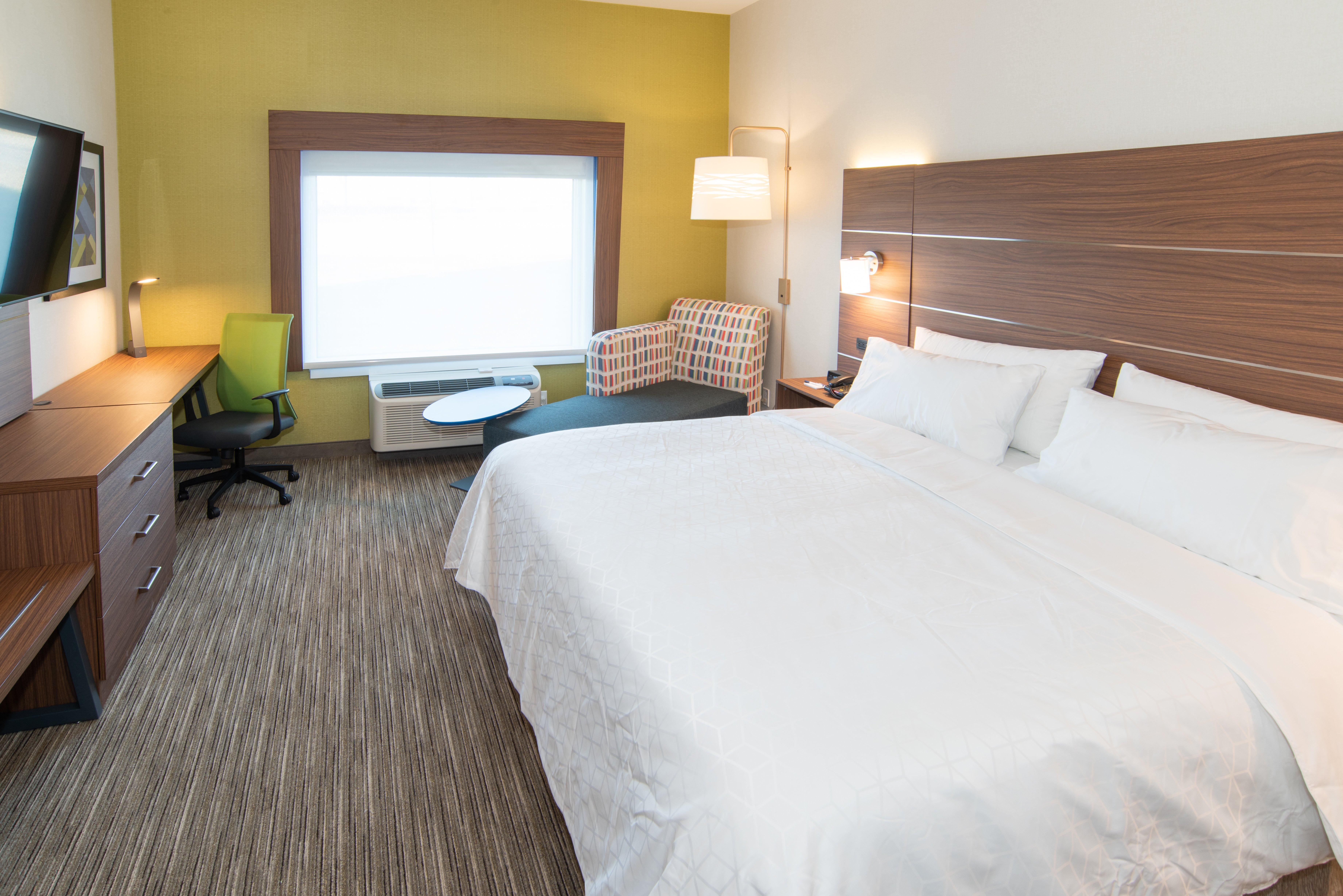 Holiday Inn Express & Suites - North Battleford By Ihg Exterior photo