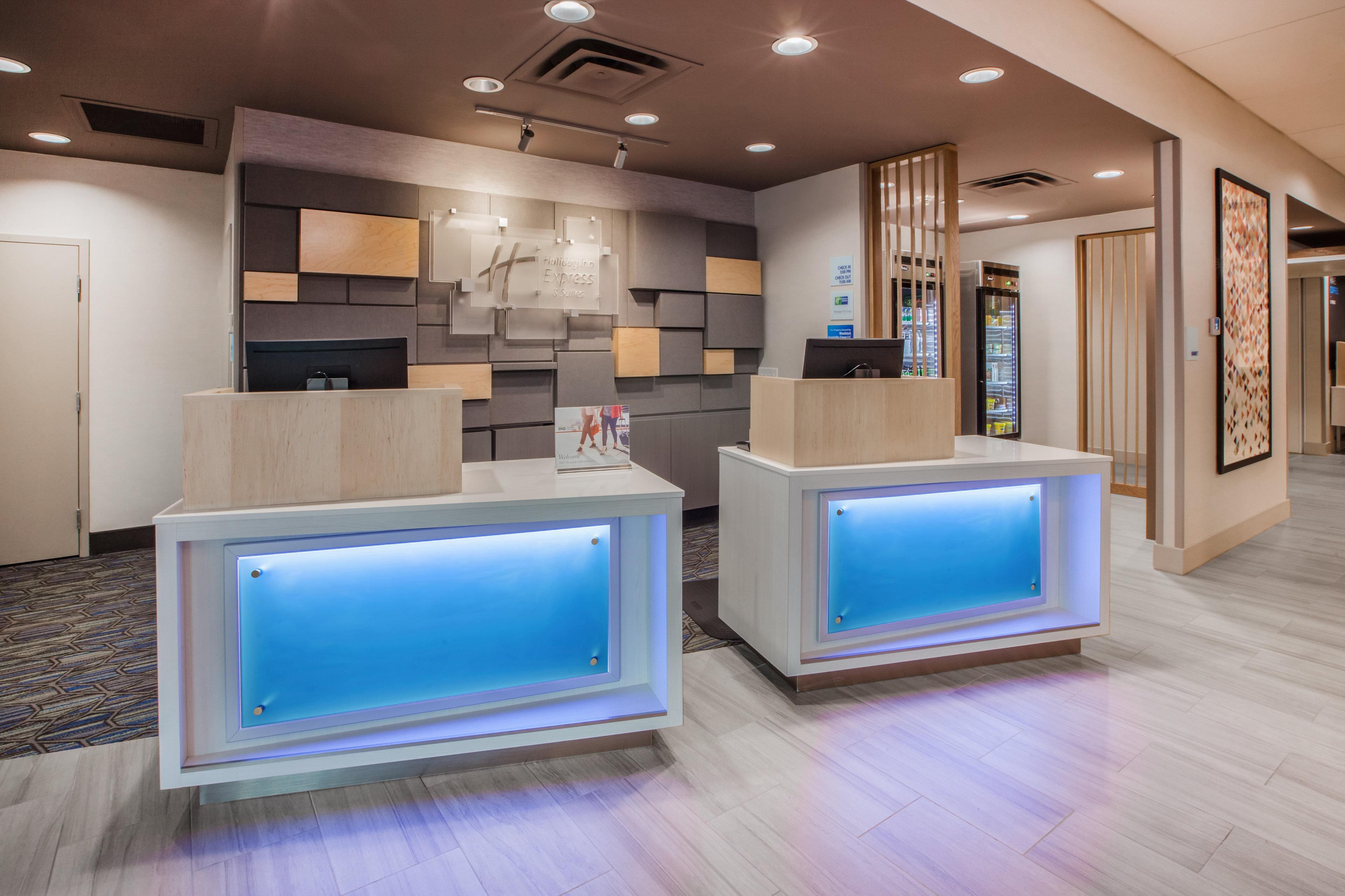 Holiday Inn Express & Suites - North Battleford By Ihg Exterior photo