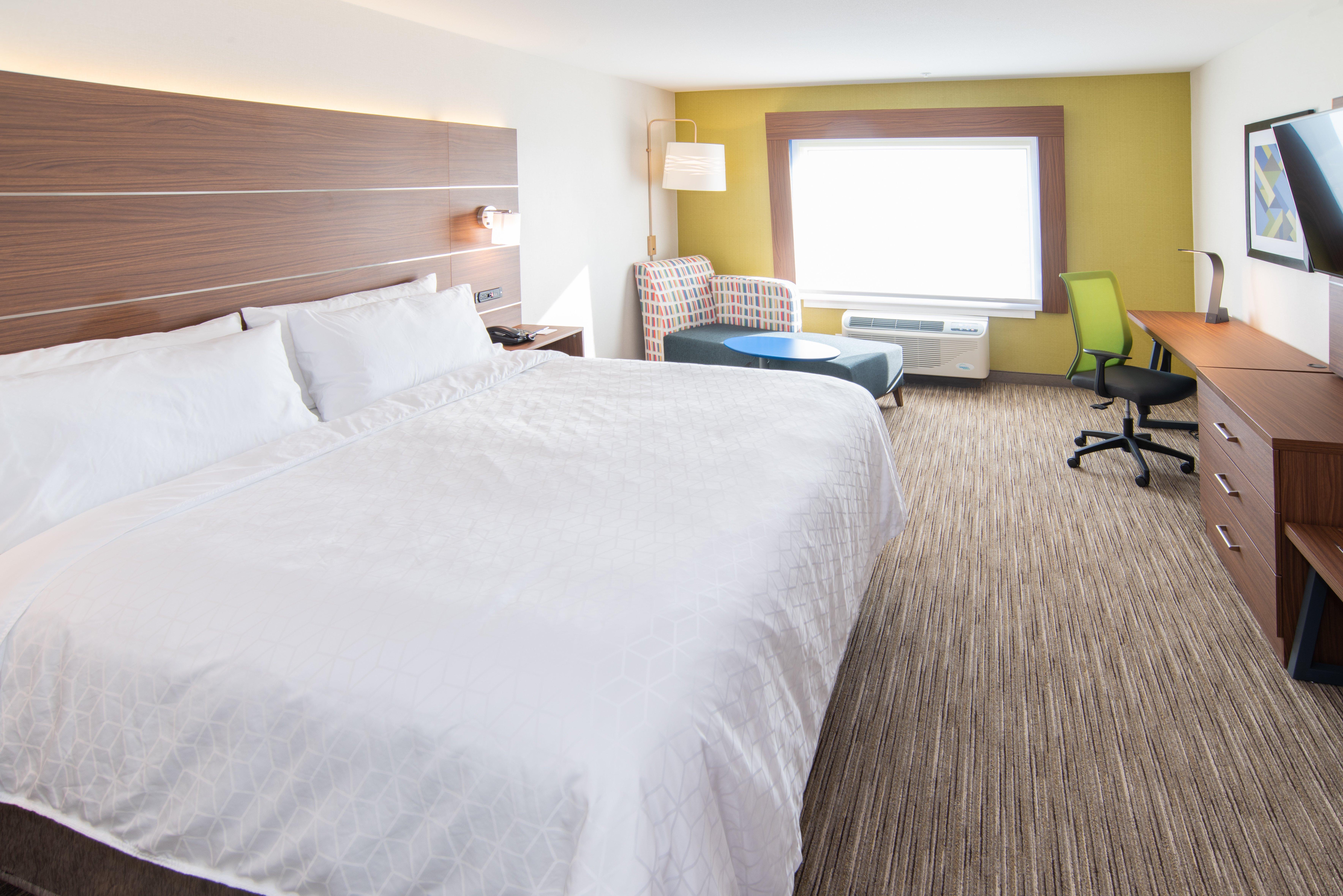 Holiday Inn Express & Suites - North Battleford By Ihg Exterior photo