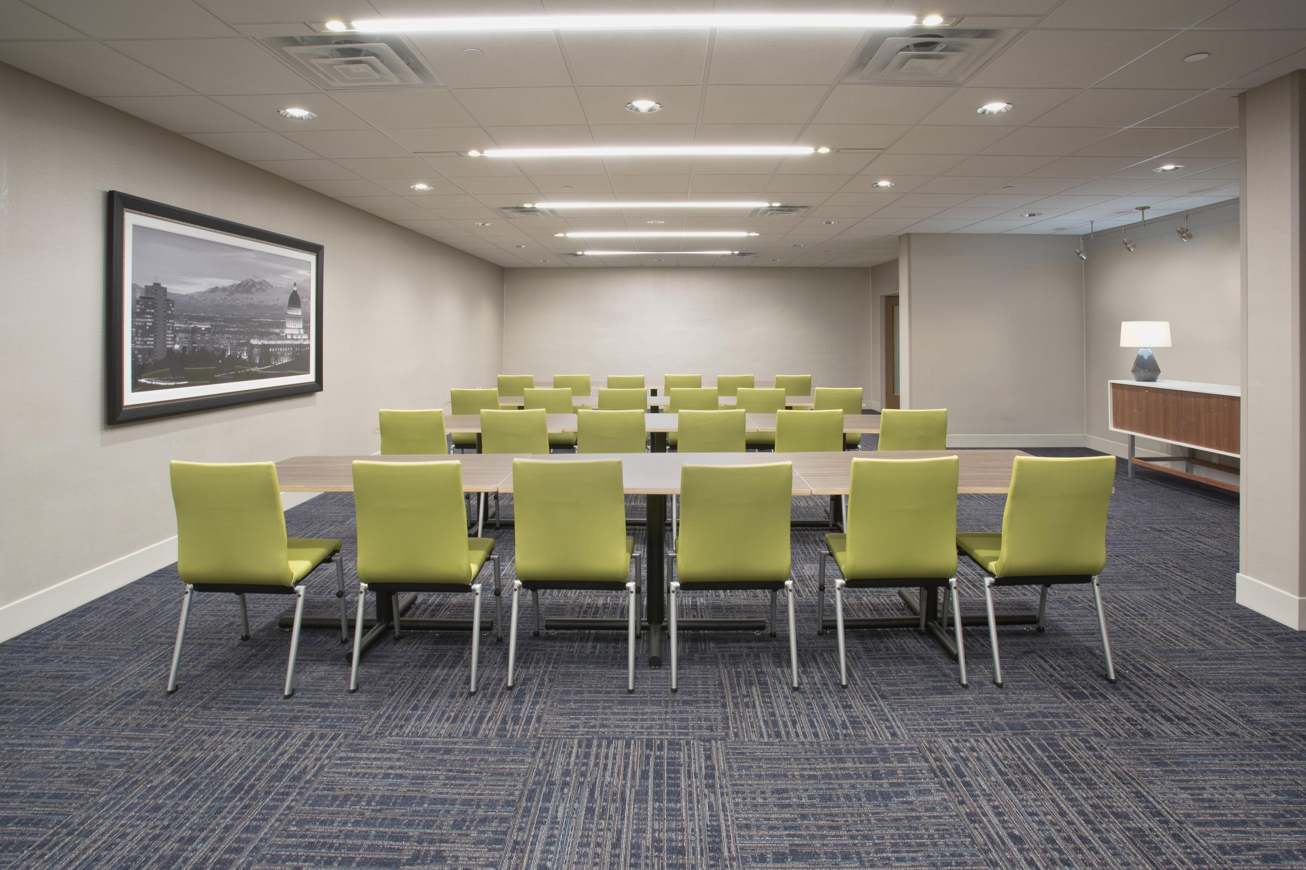 Holiday Inn Express & Suites - North Battleford By Ihg Exterior photo