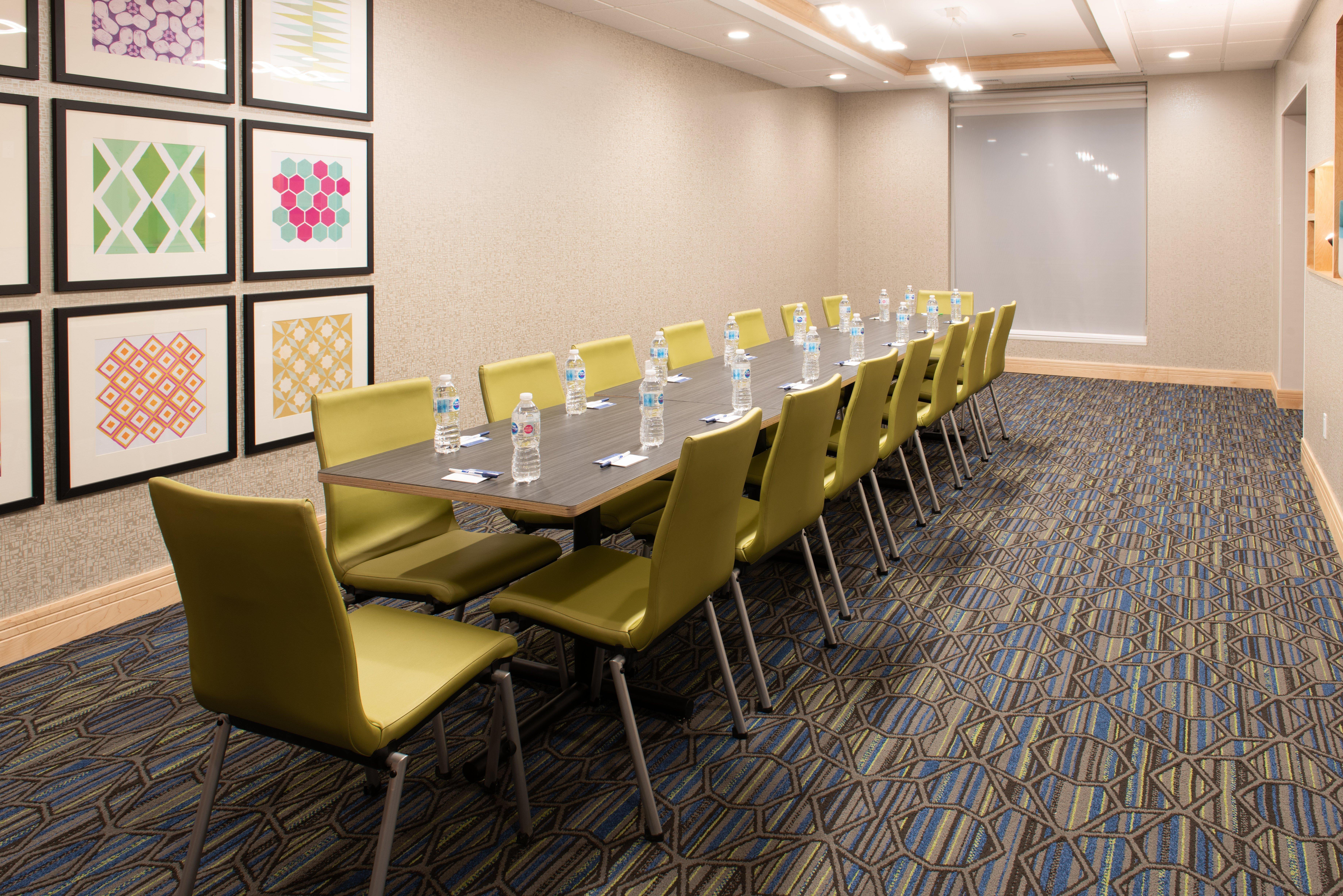 Holiday Inn Express & Suites - North Battleford By Ihg Exterior photo
